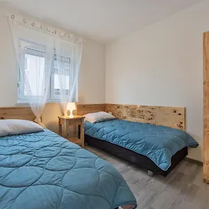  Apartman 2 Bedroom Peroj