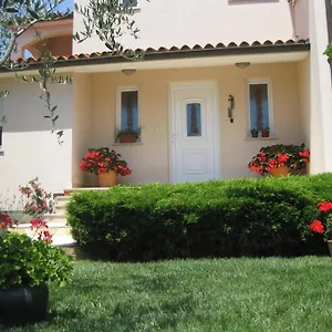Appartamento Irena With Sea View, Fažana