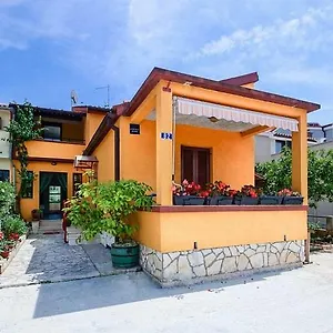 Appartamento Petunia, Fažana